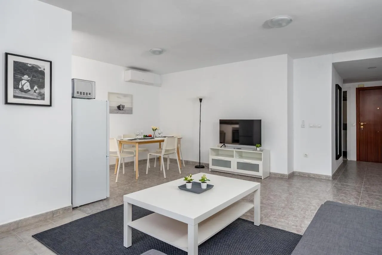 Central Flat With Pool In Fuengirola By Costarentals - Ref 171